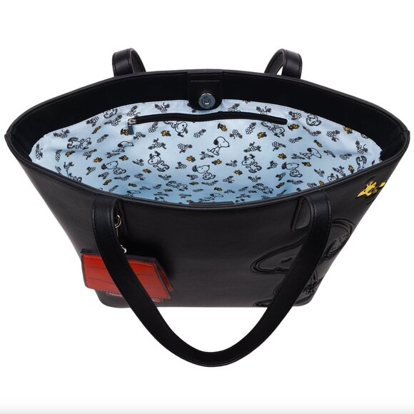 Danielle Nicole Peanuts Snoopy Tote Bag with Doghouse Cardholder - Picture 6 of 10